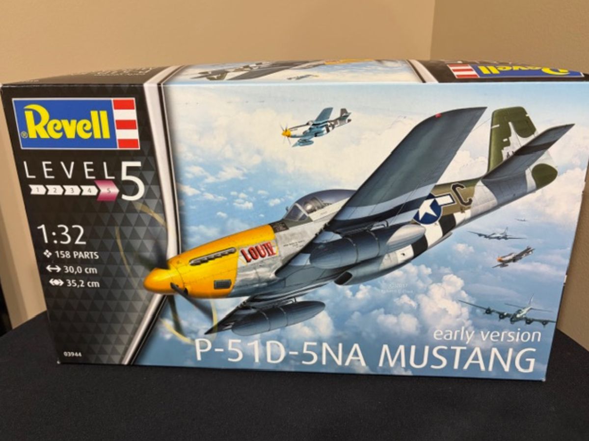 Revell 1/32 P-51D Mustang box art